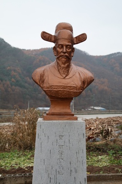 성 남종삼 요한 흉상.