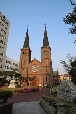 대구에 현존하는 1900년대 유일한 성당 건축물인 계산 성당은 1981년 사적 제290호로 지정되었다.
